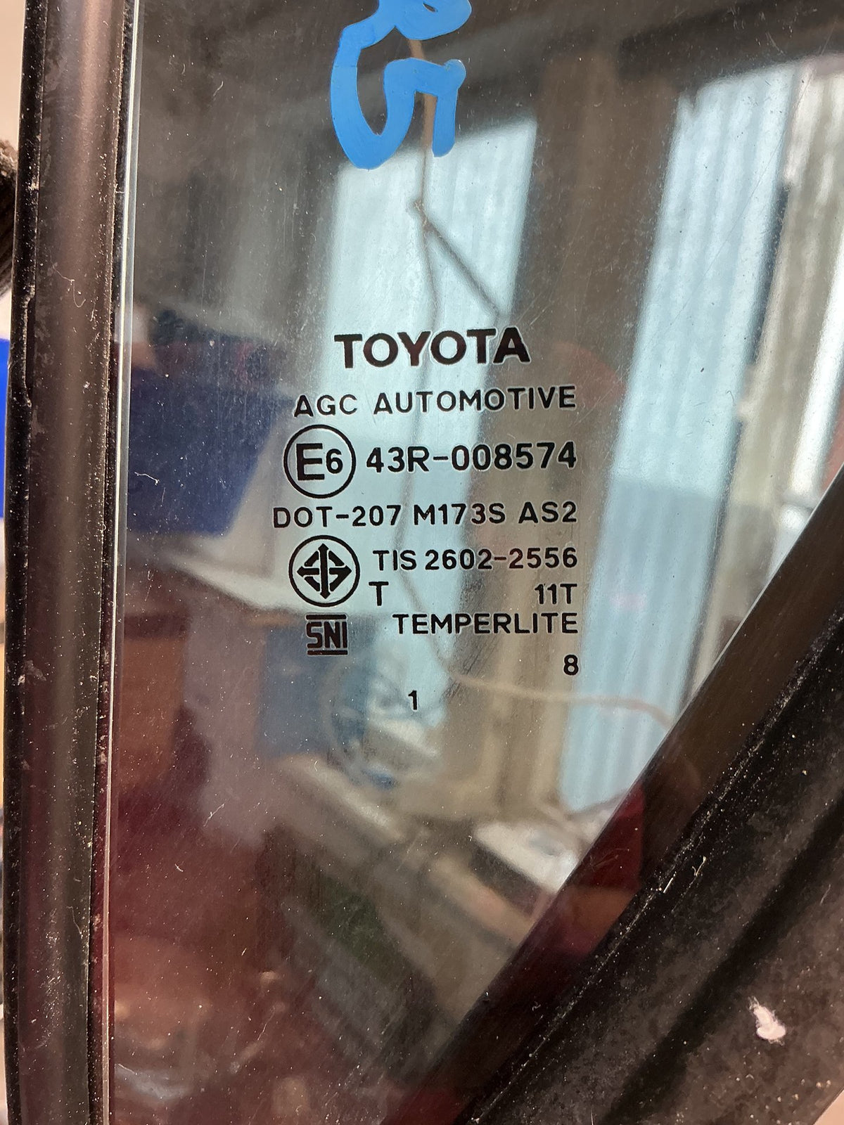 2017 Toyota Hilux SR5 - Right Rear Quarter Door Glass - (TAG18621)