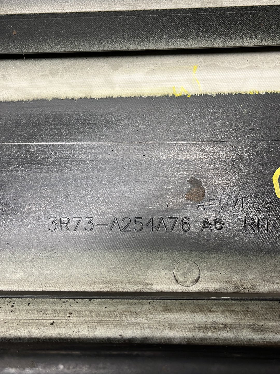 2004 Ford Territory- Right Rear Door Moulding- (TAG8631)