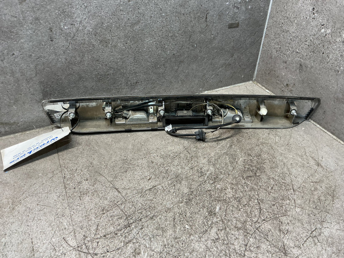 2016 Holden Captiva 7 - Centre Tailgate Garnish - (TAG18414)