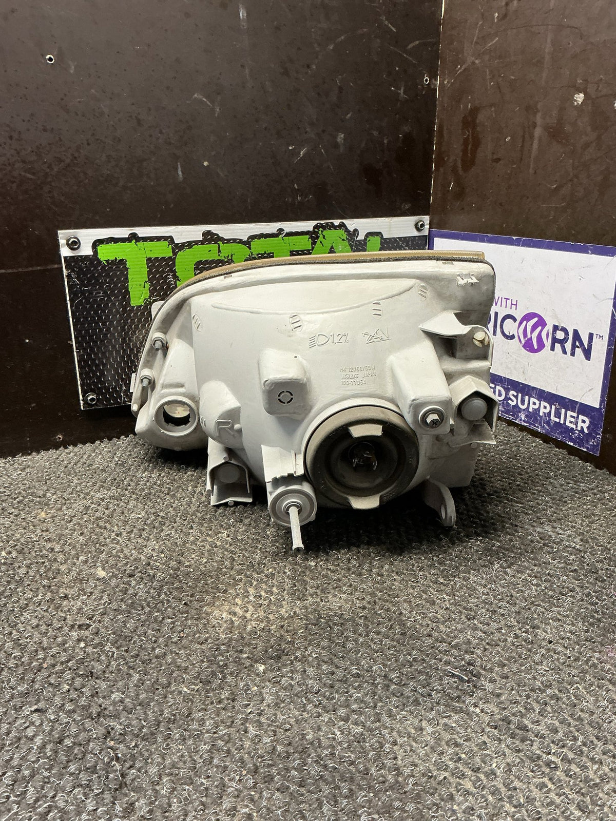 1999 Toyota Hiace KZH100- Right Headlight- (TAG9796)