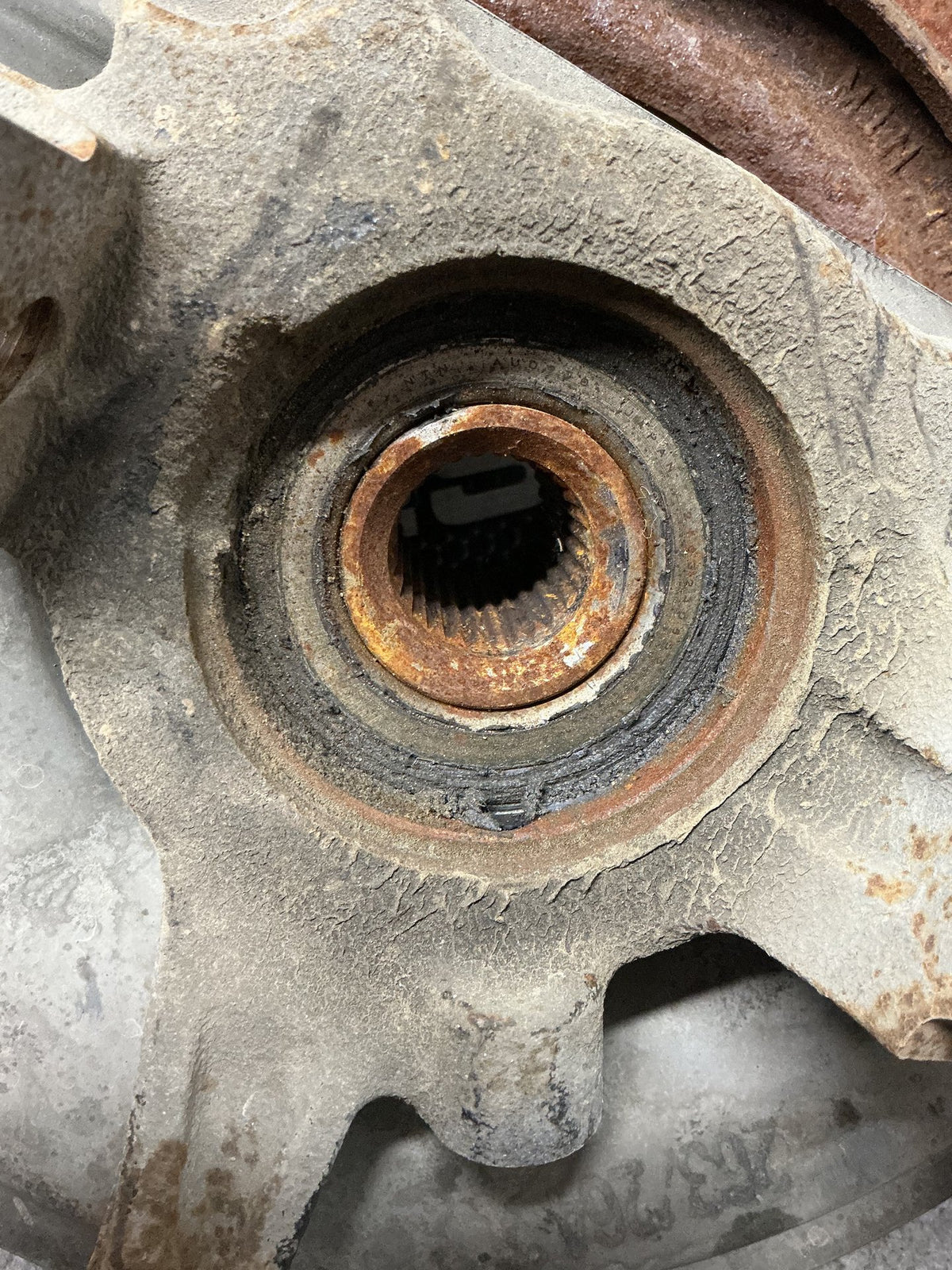 2021 Mitsubishi Outlander GF8- Right Front ABS Hub- (TAG16928)