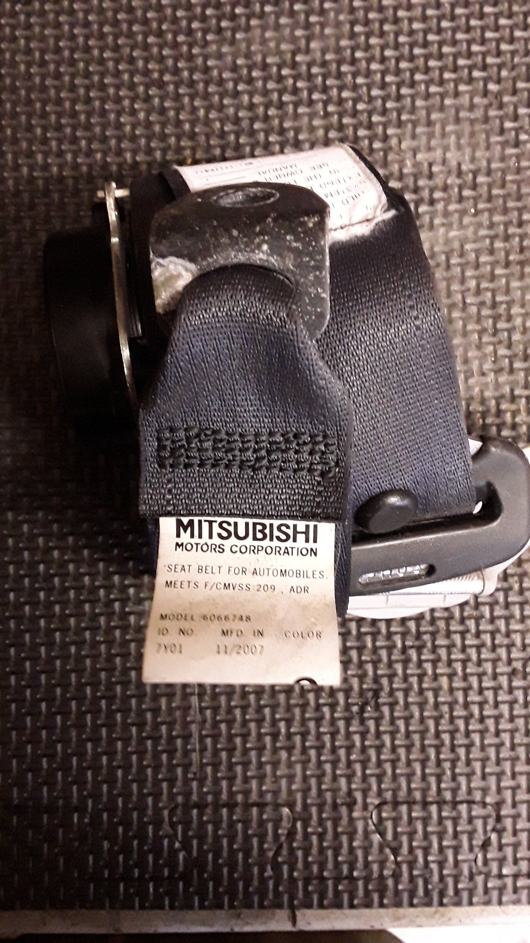 2005-2012 Mitsubishi Outlander II CW*W- Right Rear Seat belt- (TAG557)