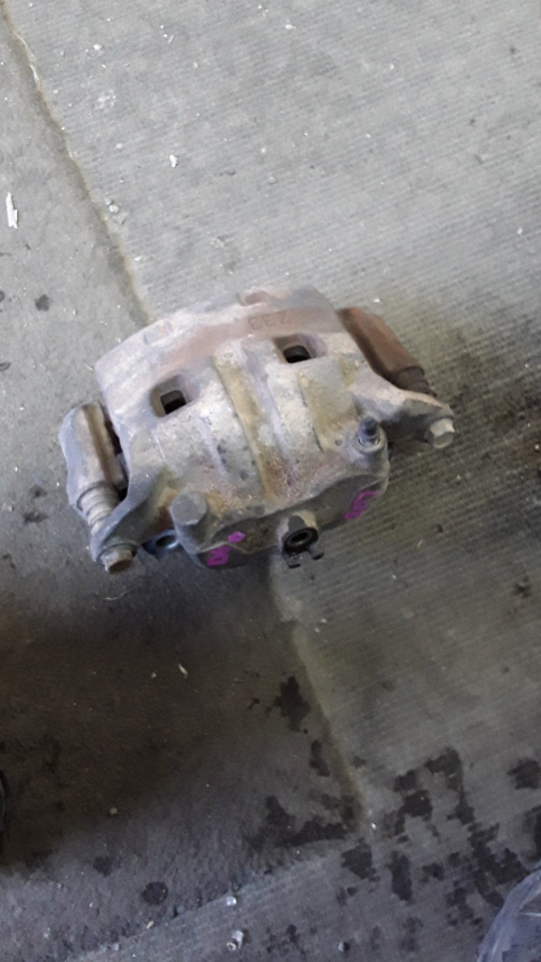 2005-2011 Nissan Navara D40 D40- Left Front Caliper- (TAG2811)