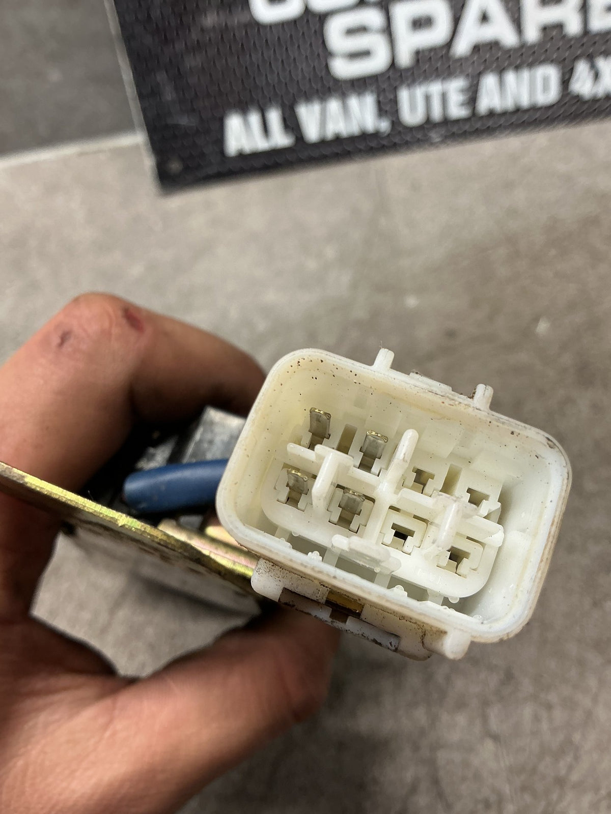 1992-1995 Toyota Hilux Surf KZN130 KZN130- Left Front Door Lock Actuator- (TAG16674)