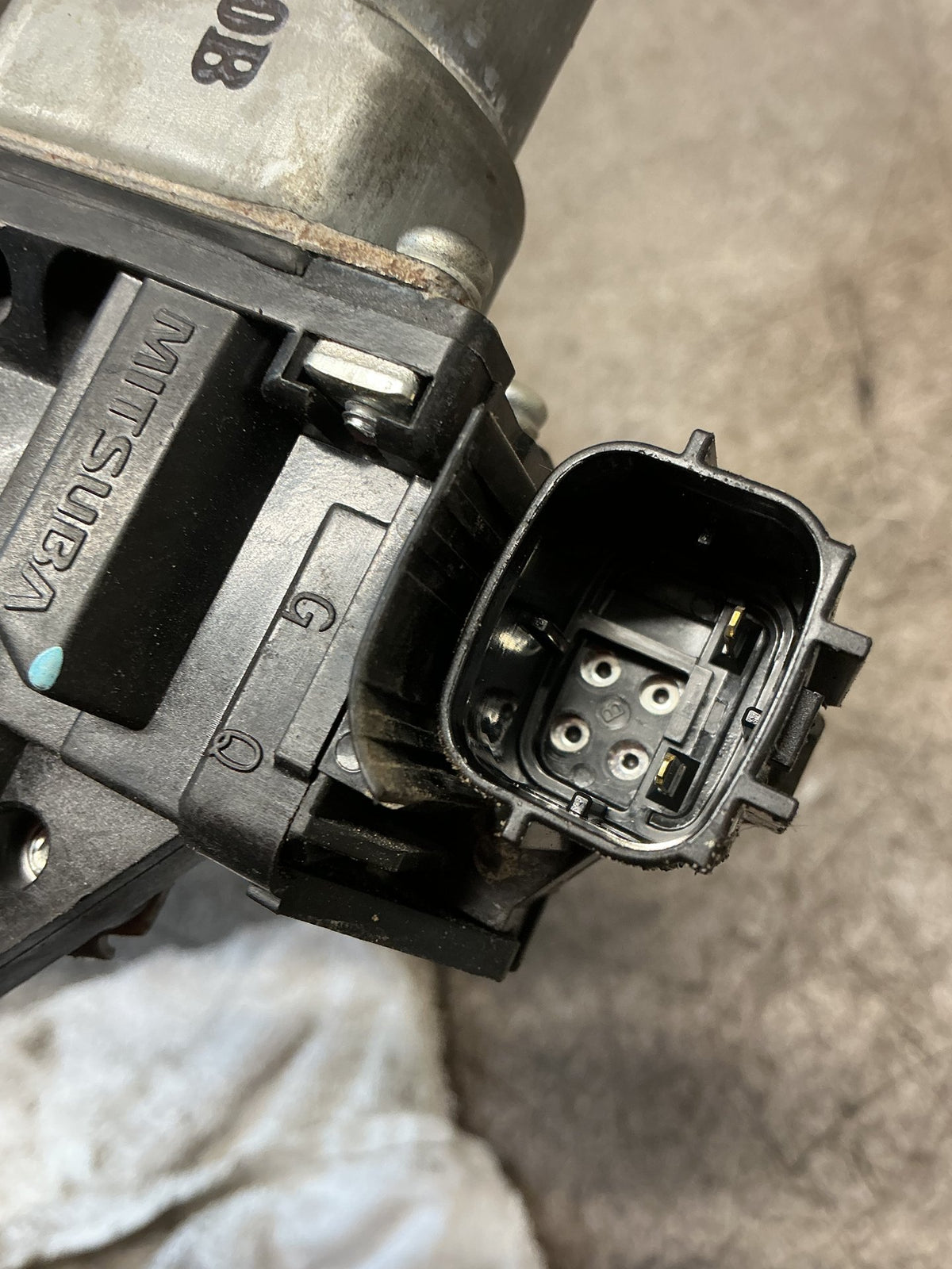 2019 Nissan Navara - Left Rear Window Regulator/Motor - (TAG18504)