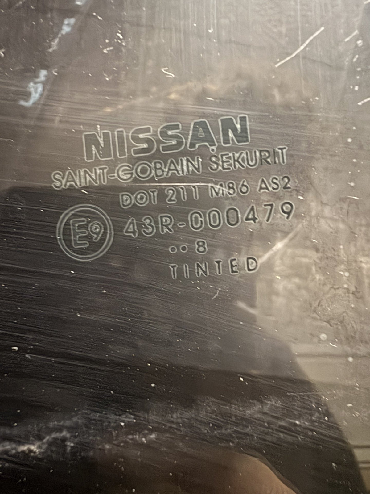 2006 Nissan Navara D40 - Left Rear Door Glass - (TAG18877)