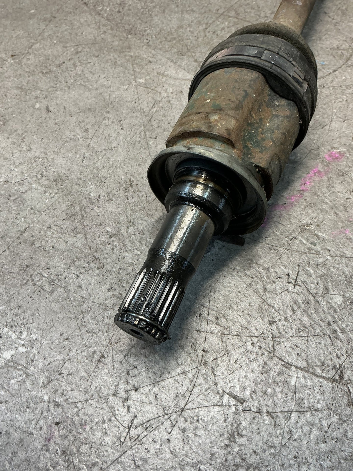 2007 Mitsubishi Delica CV5W- Right Rear Drive Axle- (TAG15411)