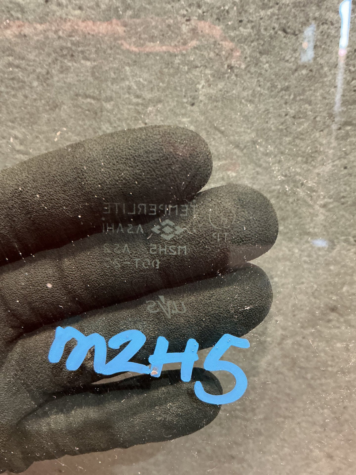 1999 Toyota Estima R50 - Right Front Door Glass - (TAG19096)