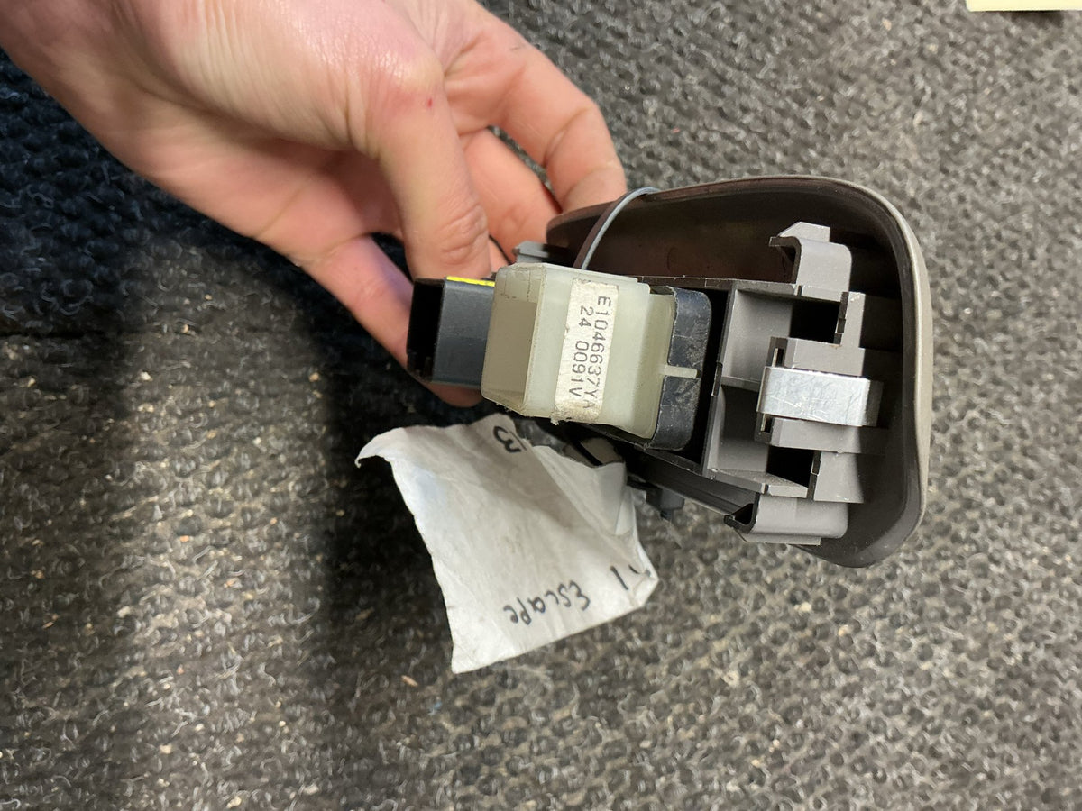 2001 Ford Escape 2W013- Right Rear Window Switch- (TAG9956)