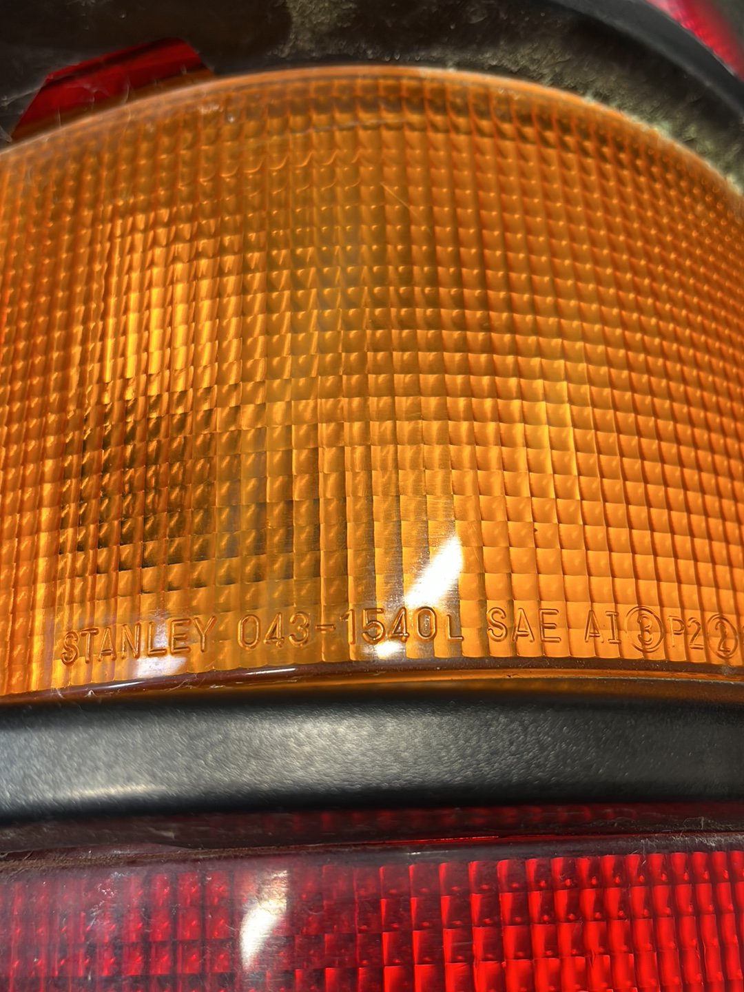 1997-2000 Mitsubishi Pajero II NL- Left Tailgate Light- (TAG7456)