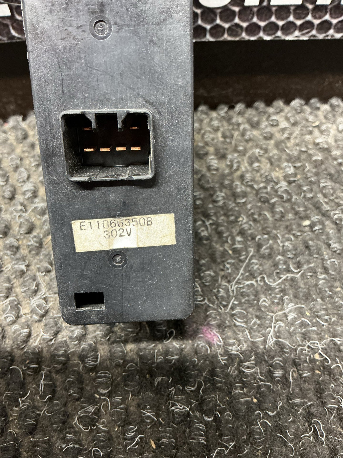2001 Ford Escape 8W067- Master Power Window Switch- (TAG9937)
