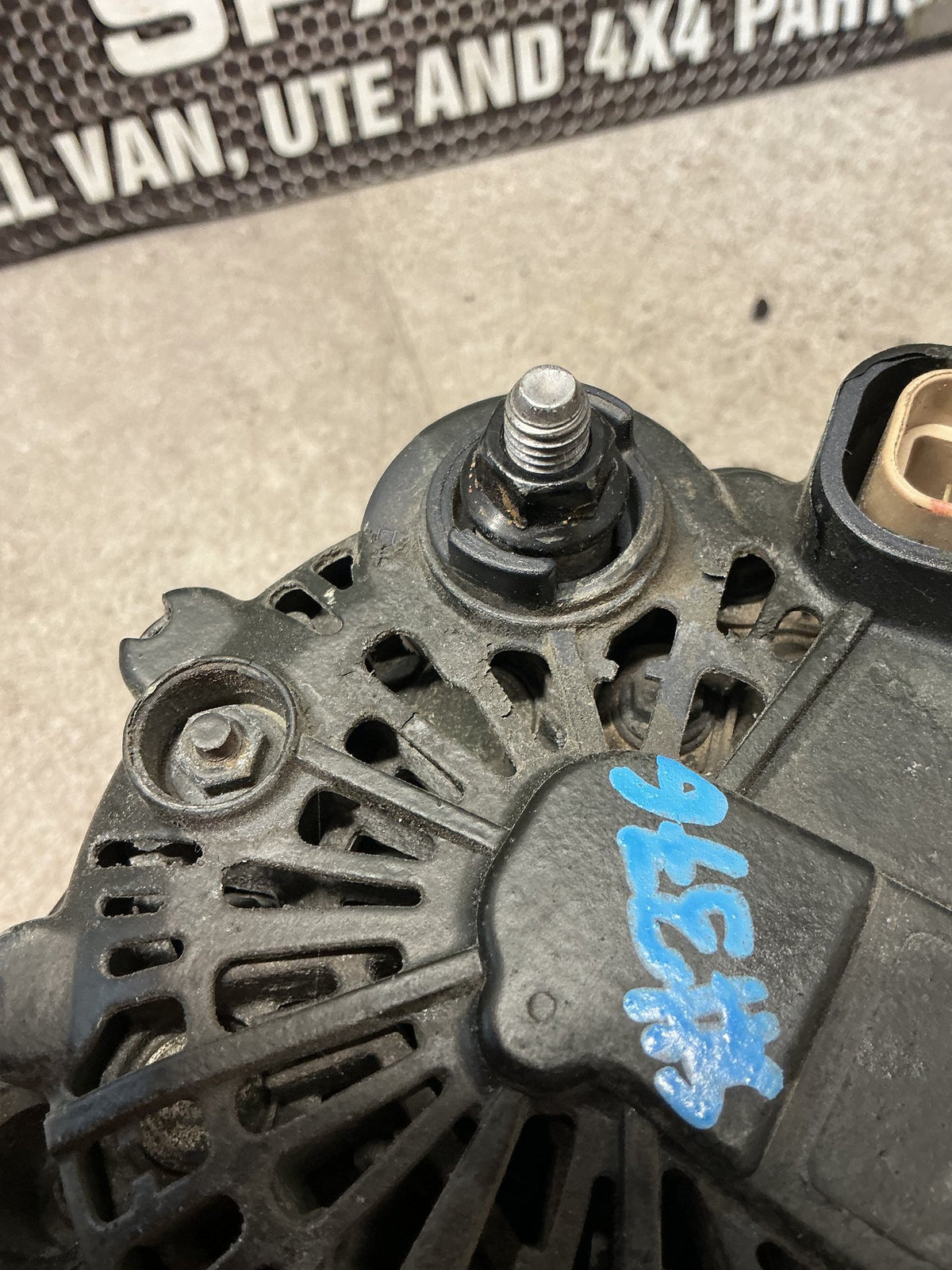 2010 Hyundai Tucson- Alternator- (TAG14555)