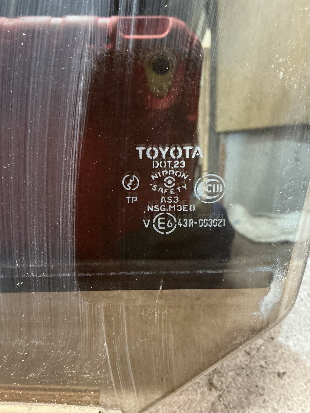 1996-2000 Toyota Land Cruiser J90 KZJ95 - Left Rear Door Glass - (TAG18946)