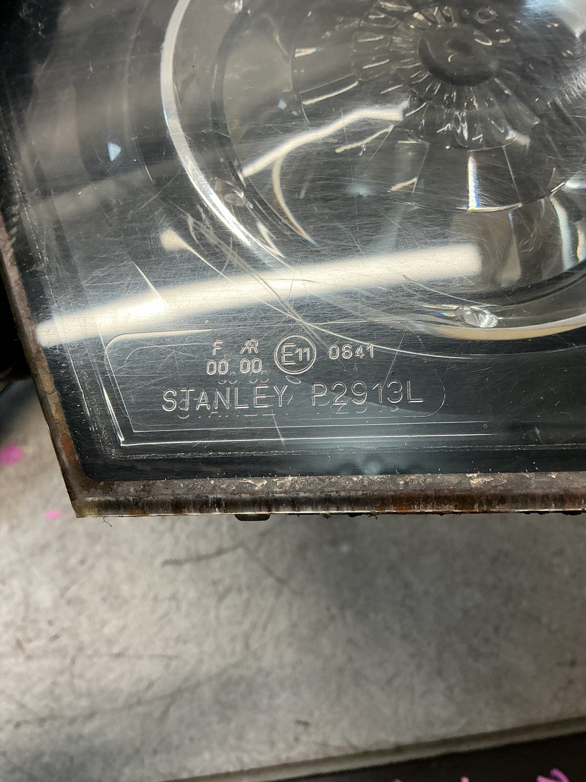 2006 Mazda Axela- Left Tailgate Light- (TAG14666)