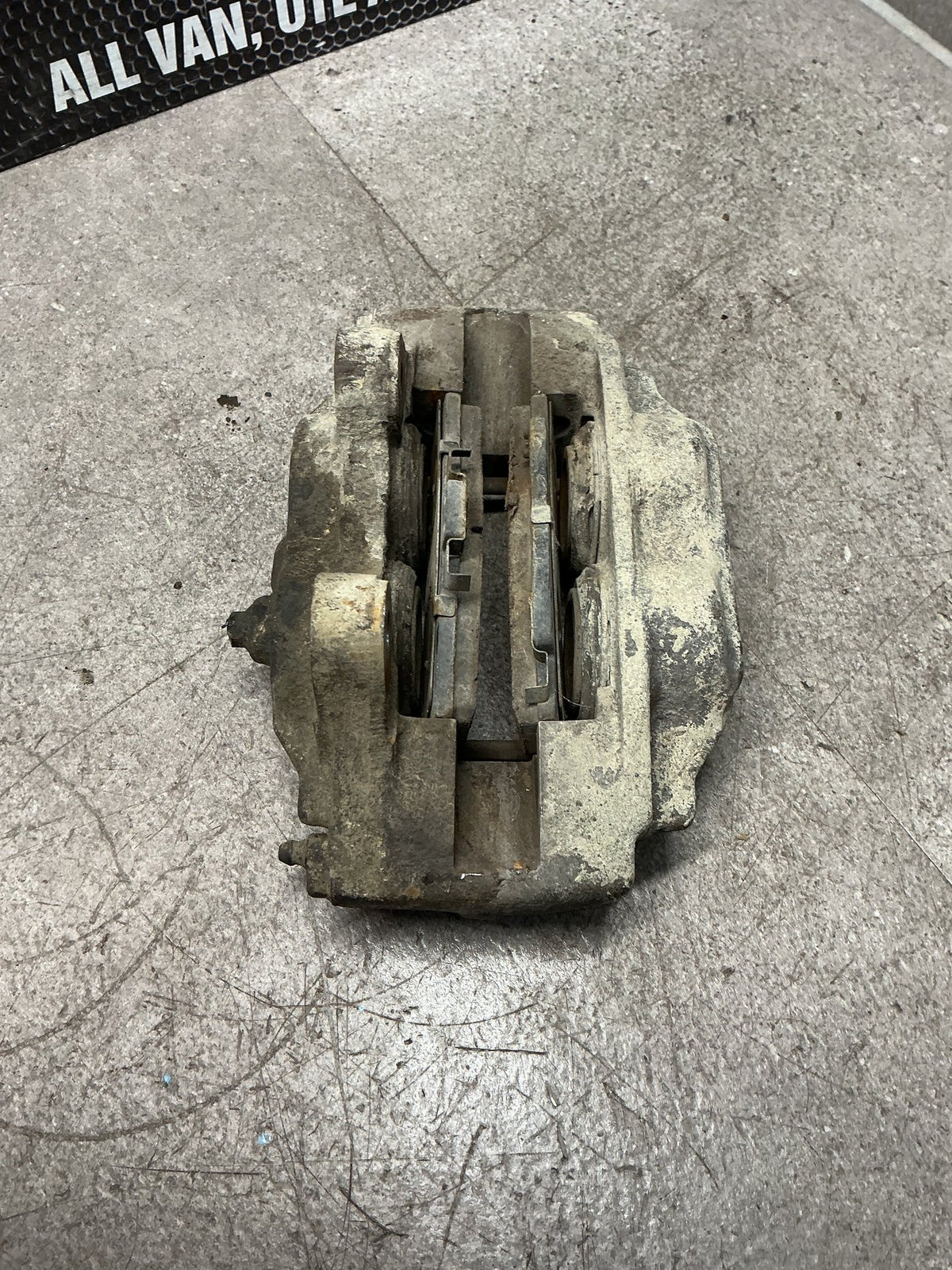 2001 Toyota Hilux LN167- Right Front Caliper- (TAG15118)