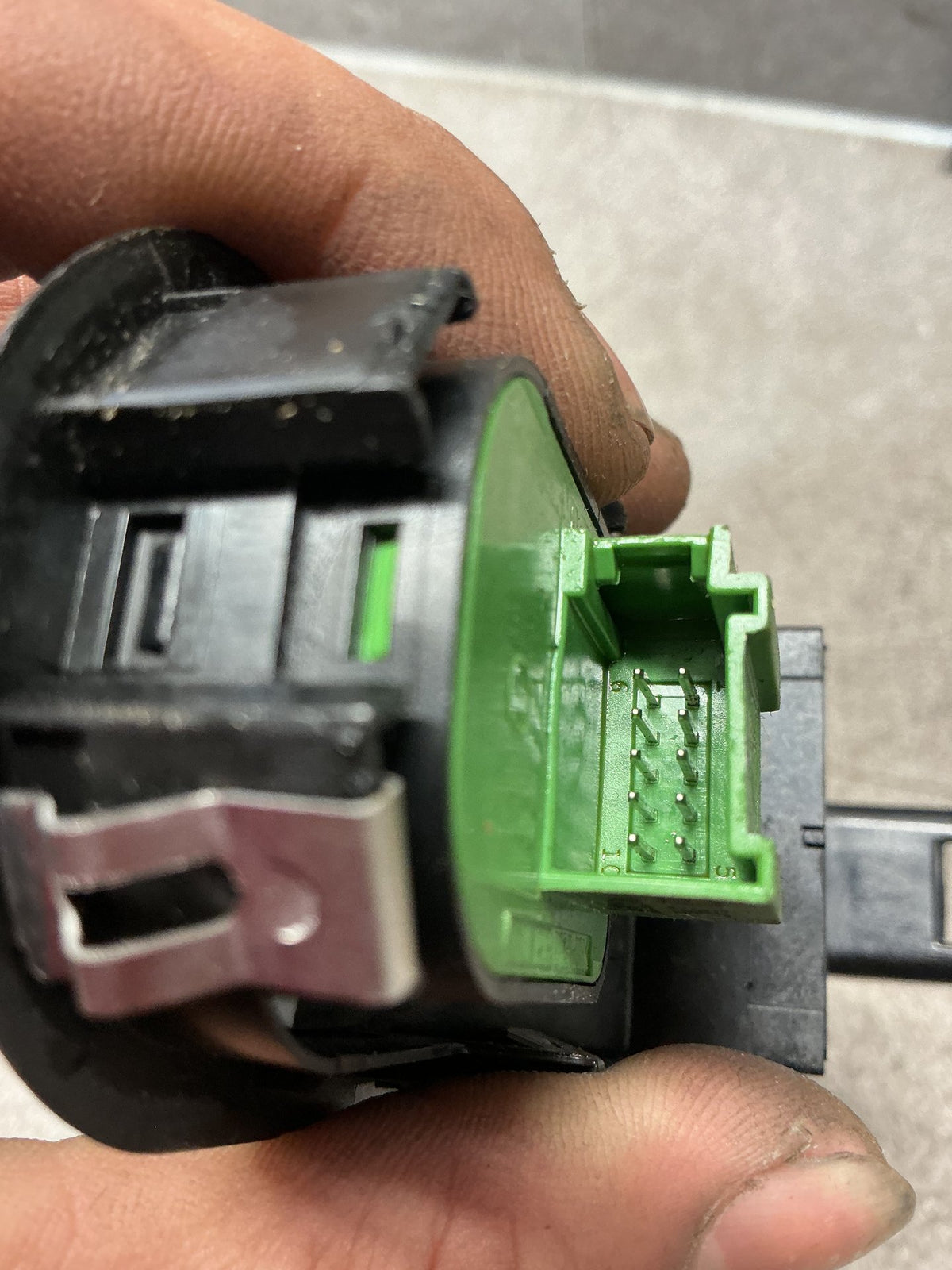 2013 Volkswagen Amarok- Master Power Window Switch- (TAG15447)
