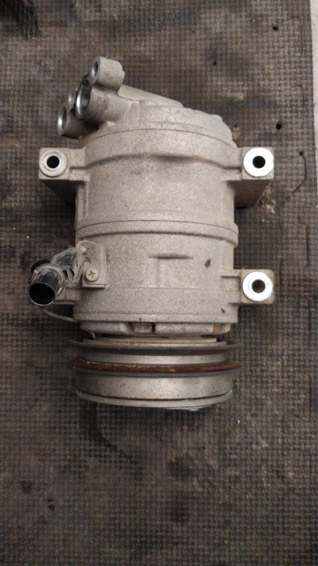 2012 Mitsubishi Triton Triton- A/C Compressor- (TAG2716)