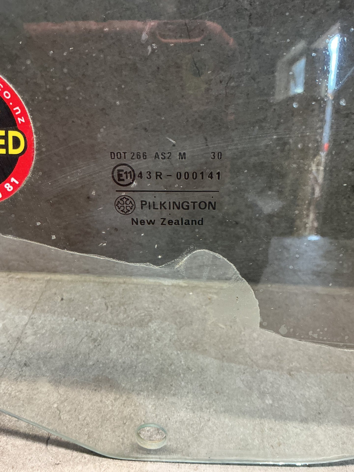 1992-2004 Toyota Hiace H100 LH100 - Right Front Door Glass - (TAG19046)