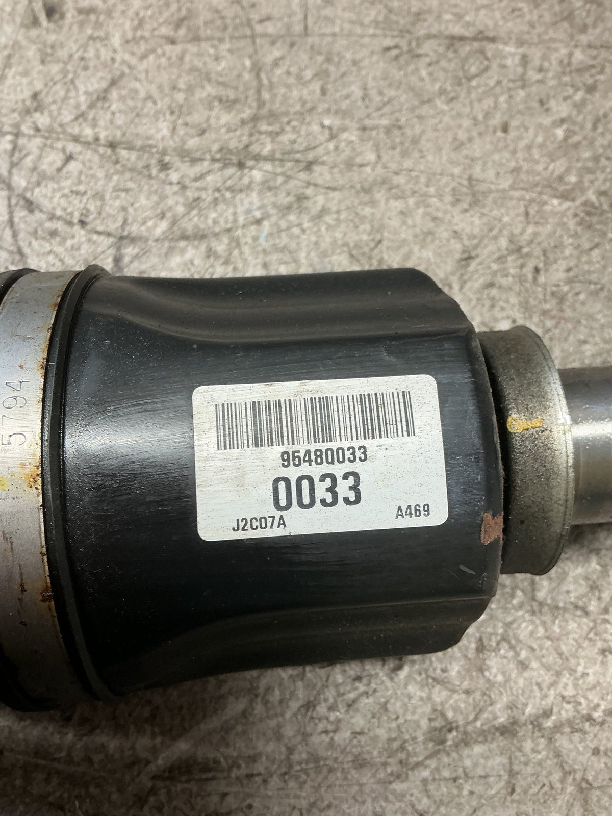 2012 Holden Captiva - Left Front ABS Axle - (TAG18498)