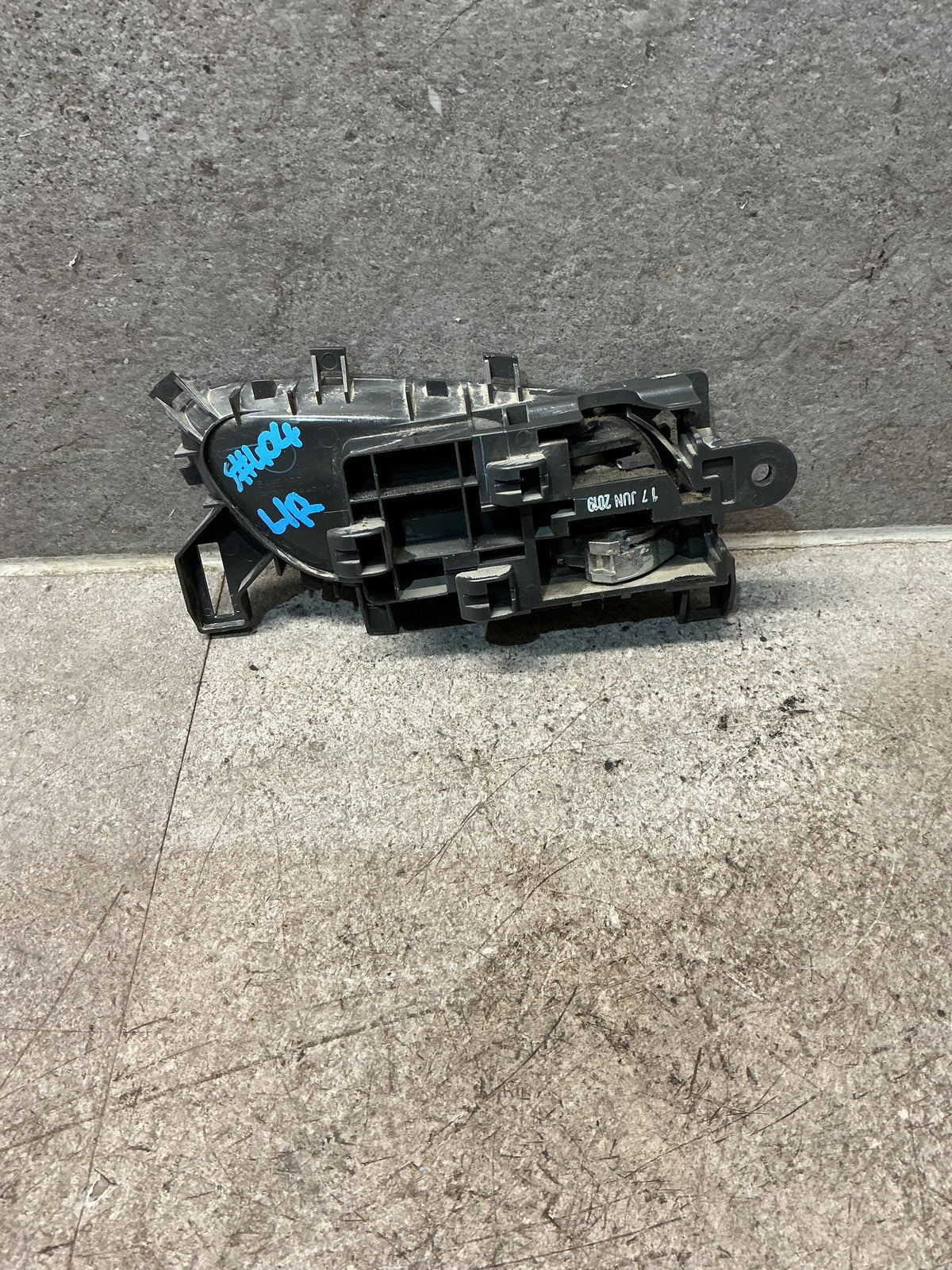 2019 Nissan Navara - Left Rear Door Interior Handle - (TAG18503)