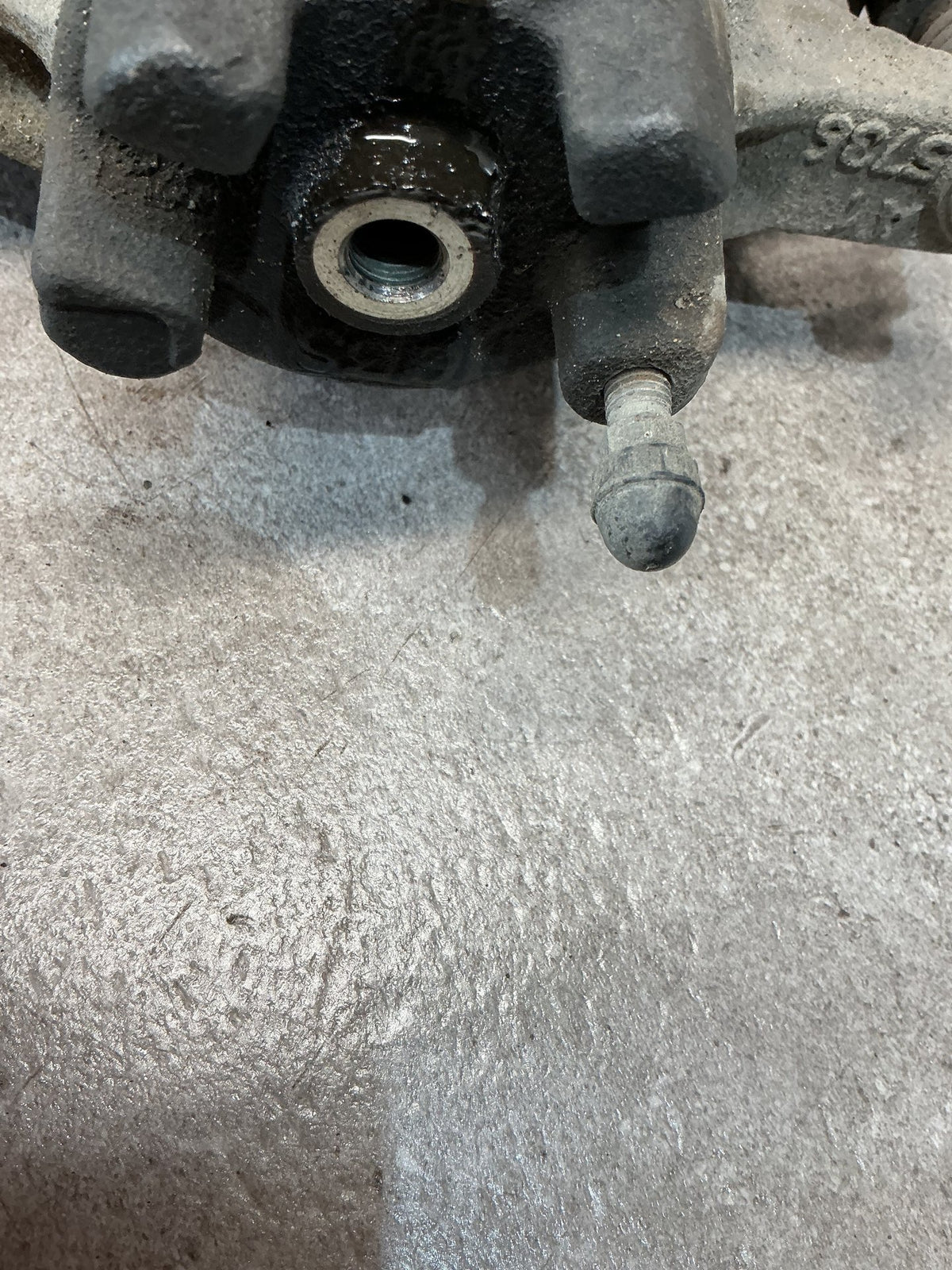 2006 Mitsubishi Outlander CW5W- Left Front Caliper- (TAG11988)