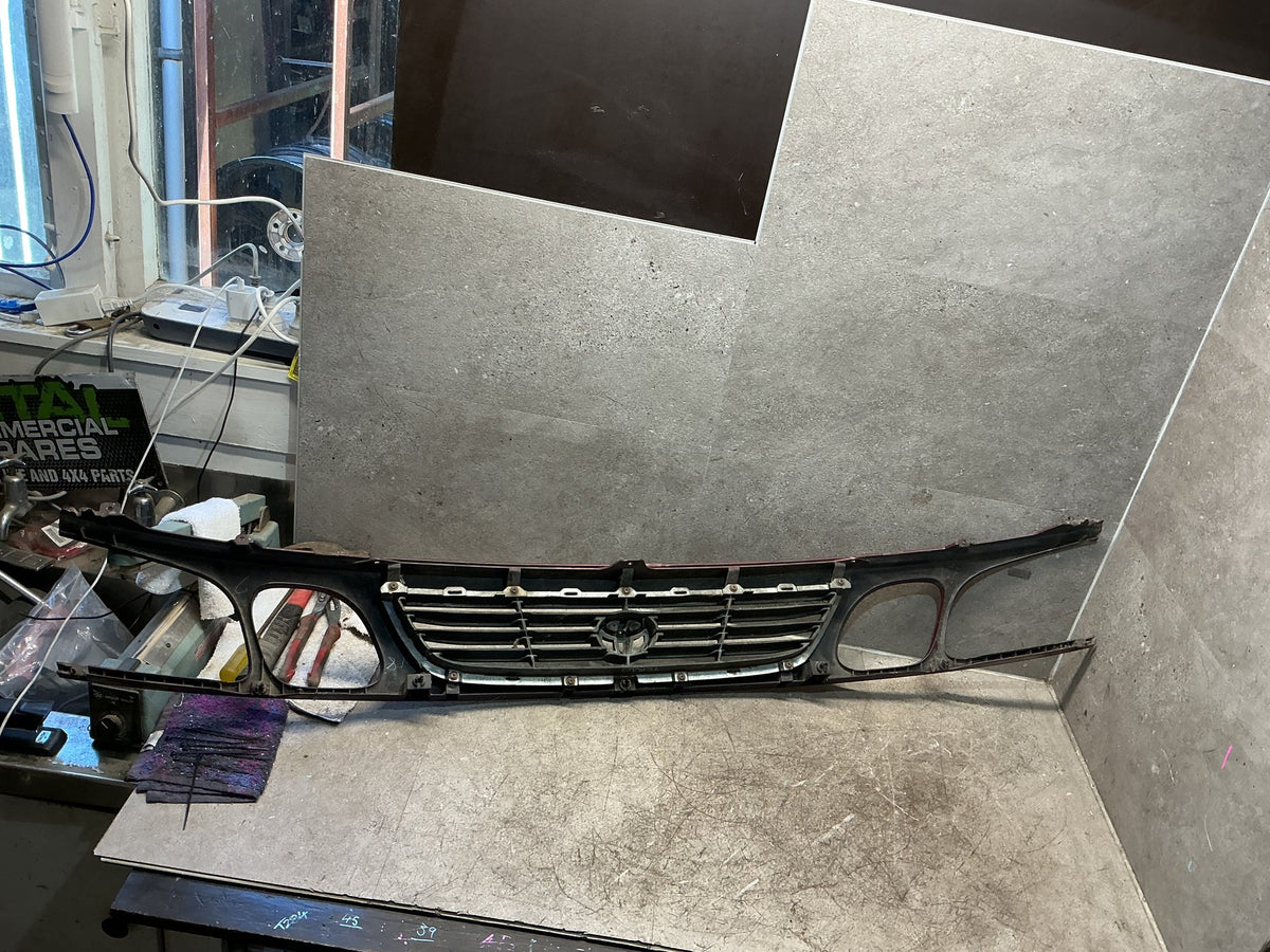 1998 Toyota Estima - Front Grille - (TAG17827)