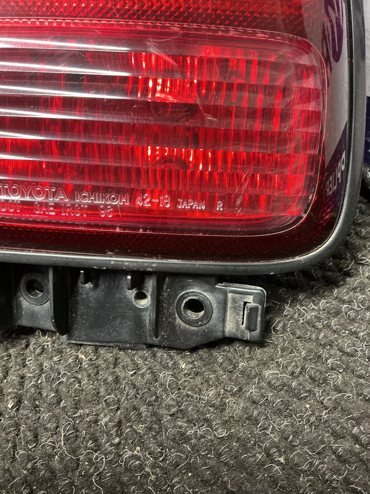 1994-1999 Toyota RAV4 SXA11- Right Taillight- (TAG9888)