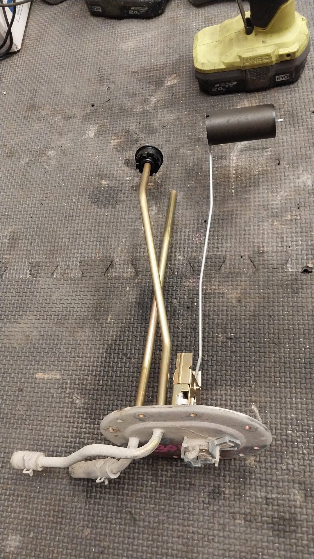 2004-2006 Ford Courier PH- Fuel Sending Unit- (TAG3012)