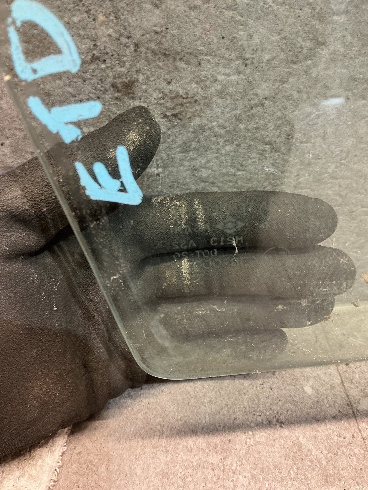 1994-1998 Suzuki Vitara ET SV620 - Right Front Door Glass - (TAG18935)
