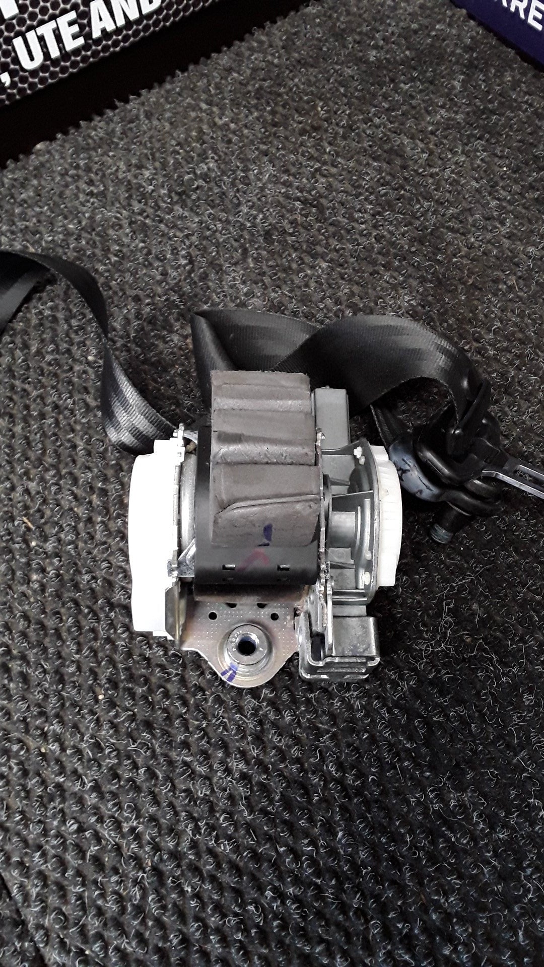 2015 Ford EcoSport TITANIUM 1.5- Left Front Seat Belt- (TAG6629) PN: CN15-A61295-FDW
