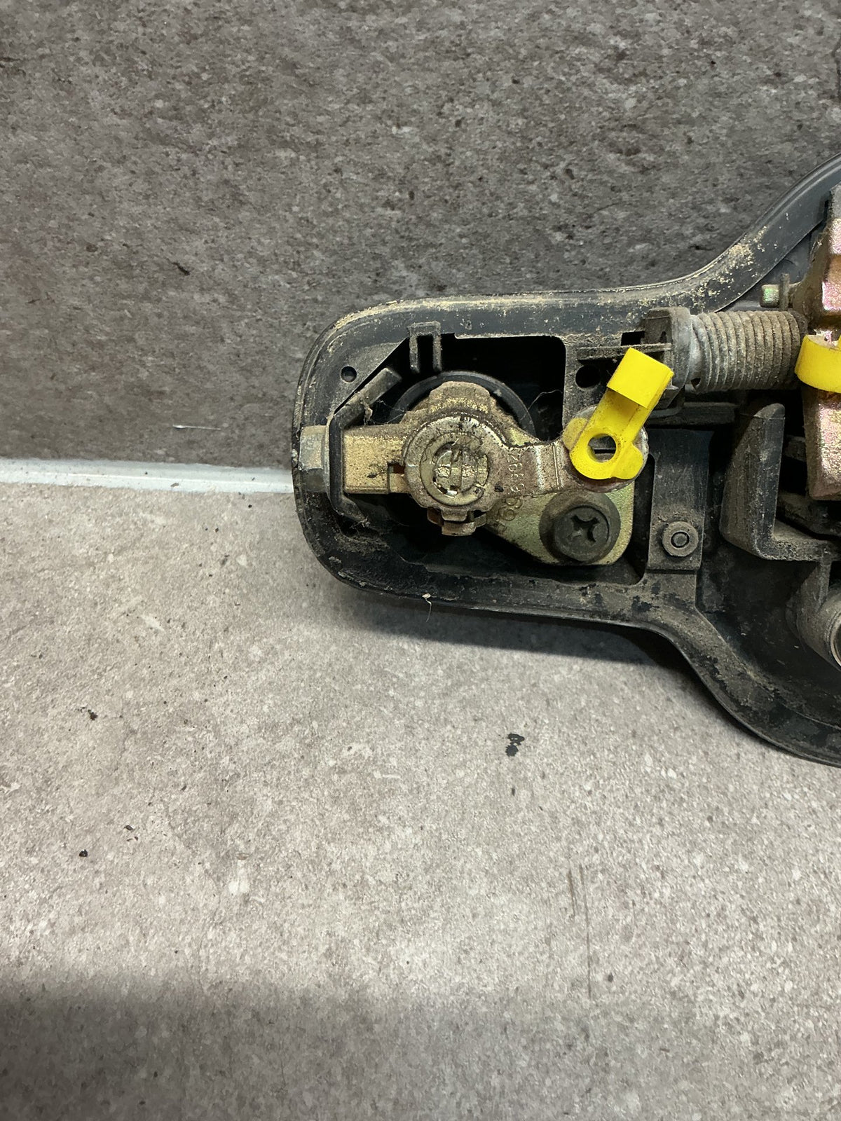 2007 Holden Rodeo- Left Front Exterior Door Handle- (TAG14290)