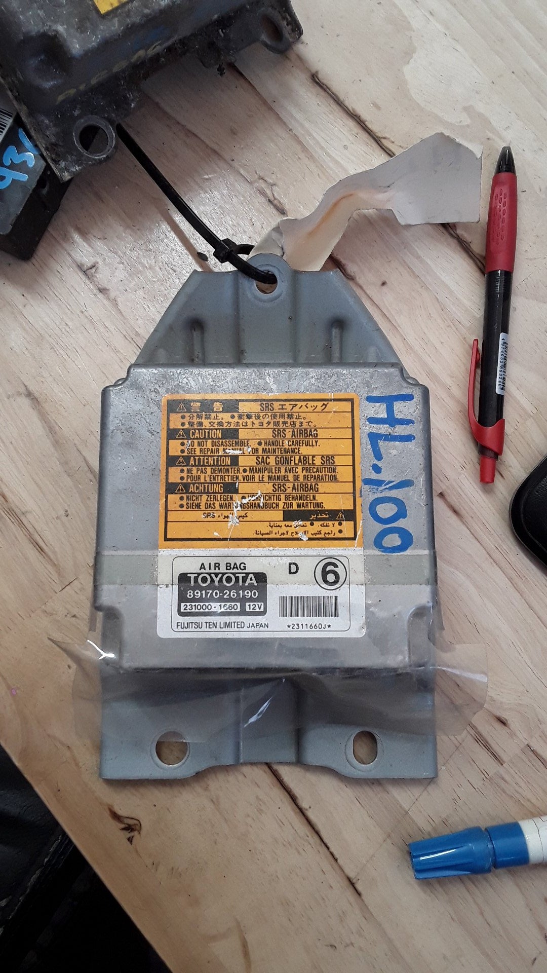 1989-2000 Toyota Hiace LH12*- Airbag Module- (TAG940)