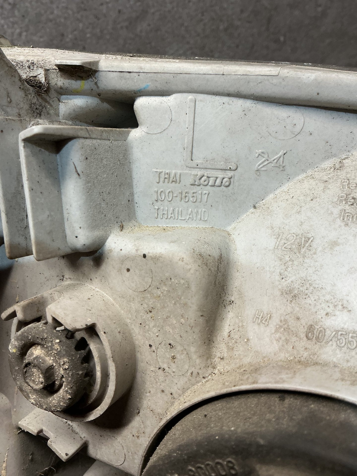 2008 Toyota Hilux KUN - Left Headlight - (TAG18465)