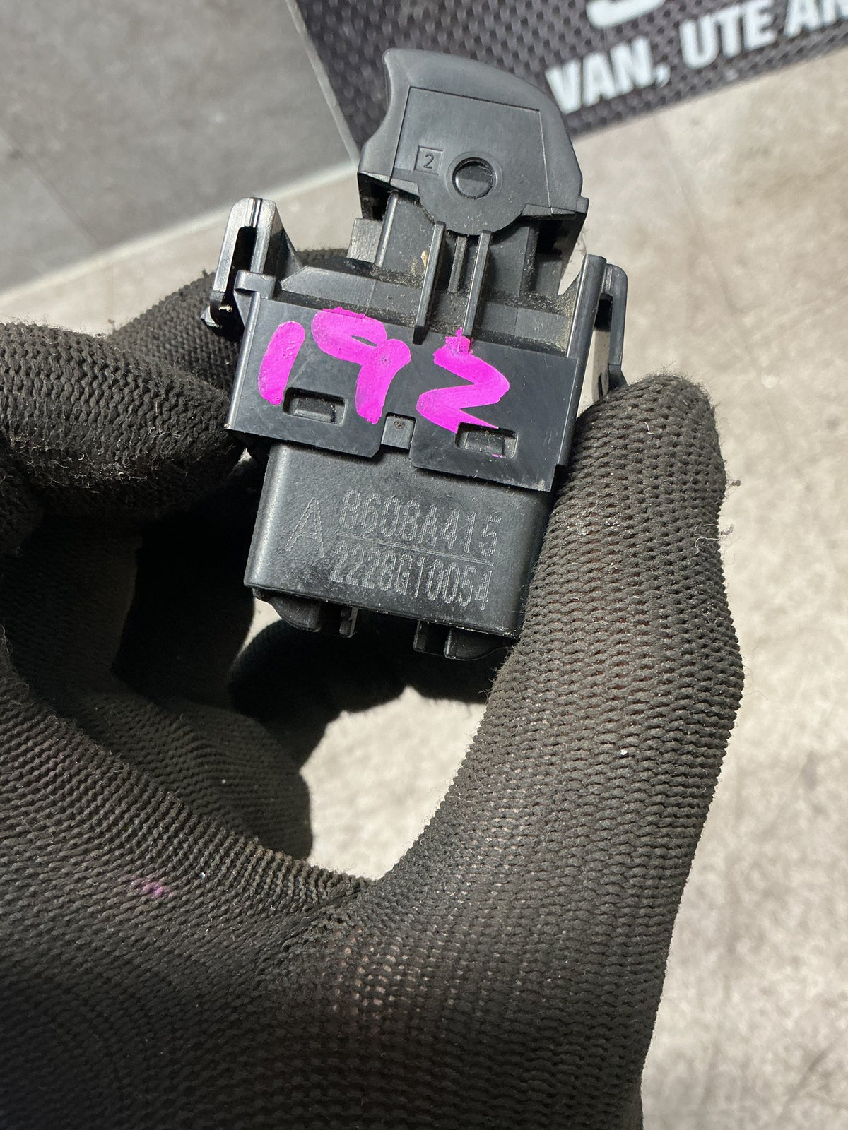 2021 Mitsubishi Outlander GF8- Right Rear Window Switch- (TAG16850)
