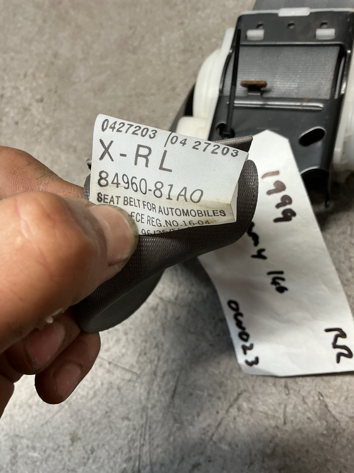 1999 Suzuki Jimny 0W023- Right Rear Seat belt- (TAG13605)