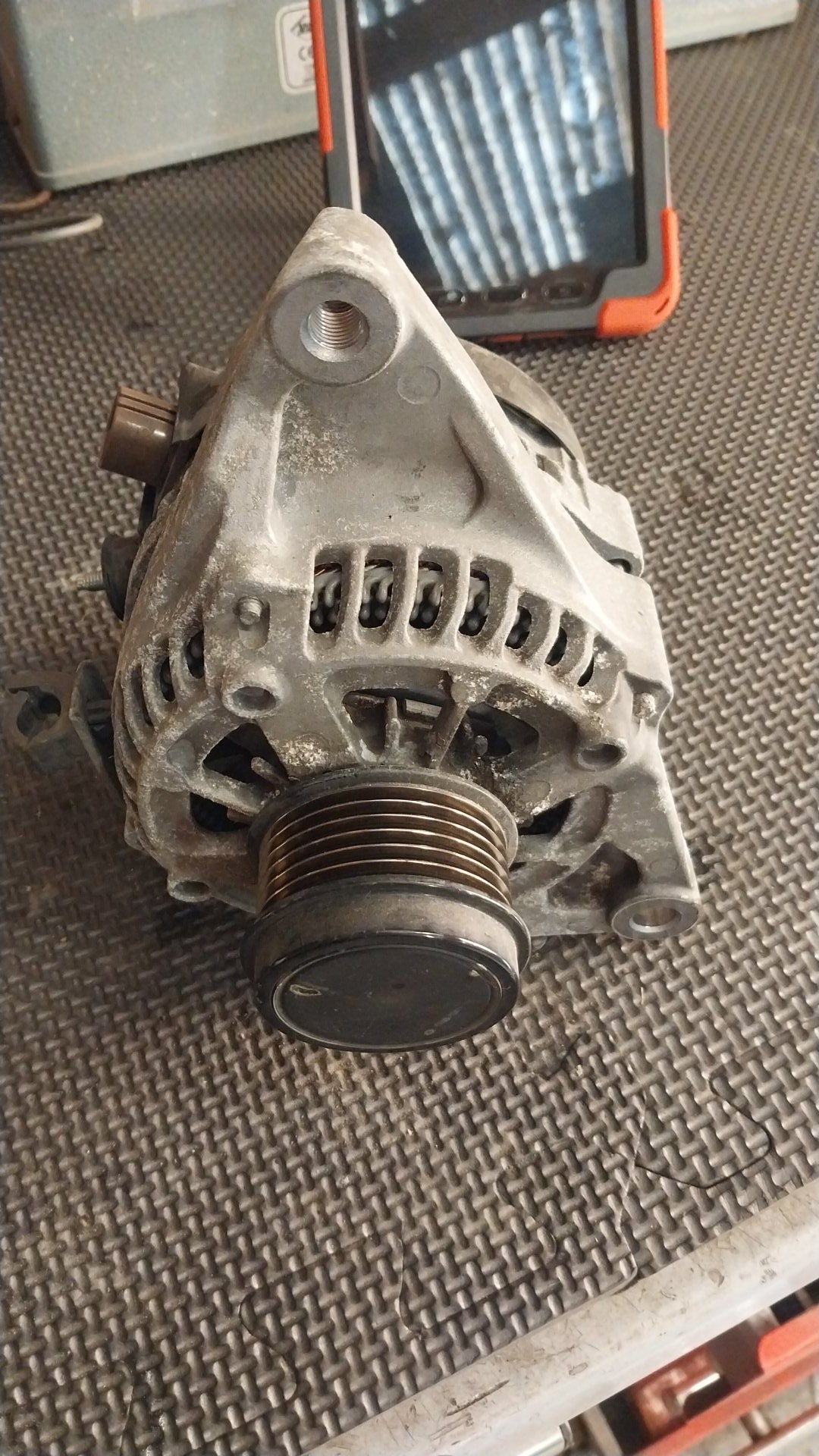 2015 Toyota RAV4 A40- Alternator- (TAG656)