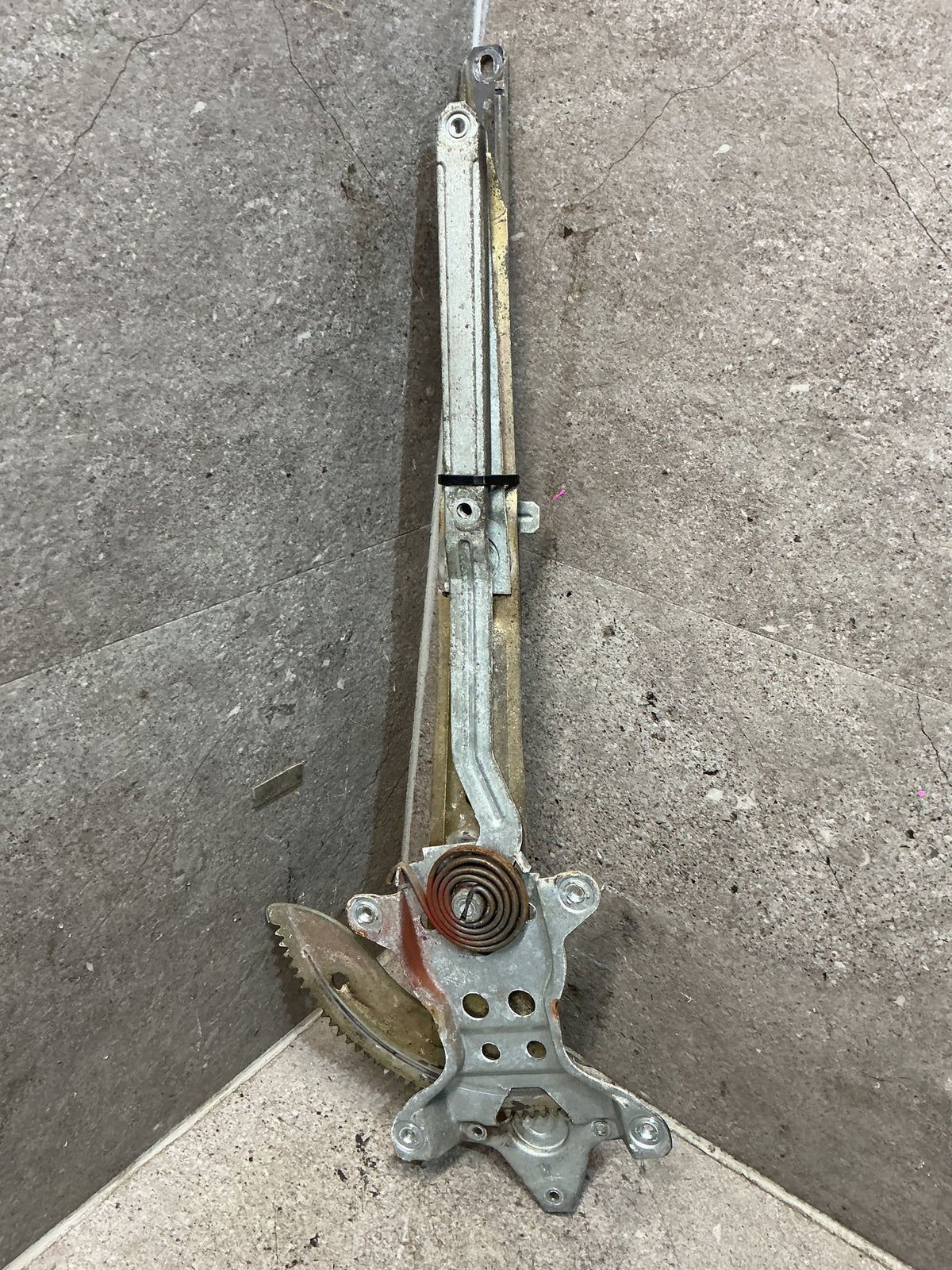 1994 Toyota Hilux KZN130 - Left Front Window Regulator/Motor - (TAG18045)