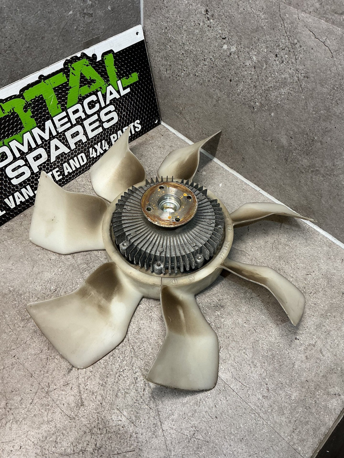 2006 Nissan Elgrand E51- Viscous Fan Hub- (TAG12965)
