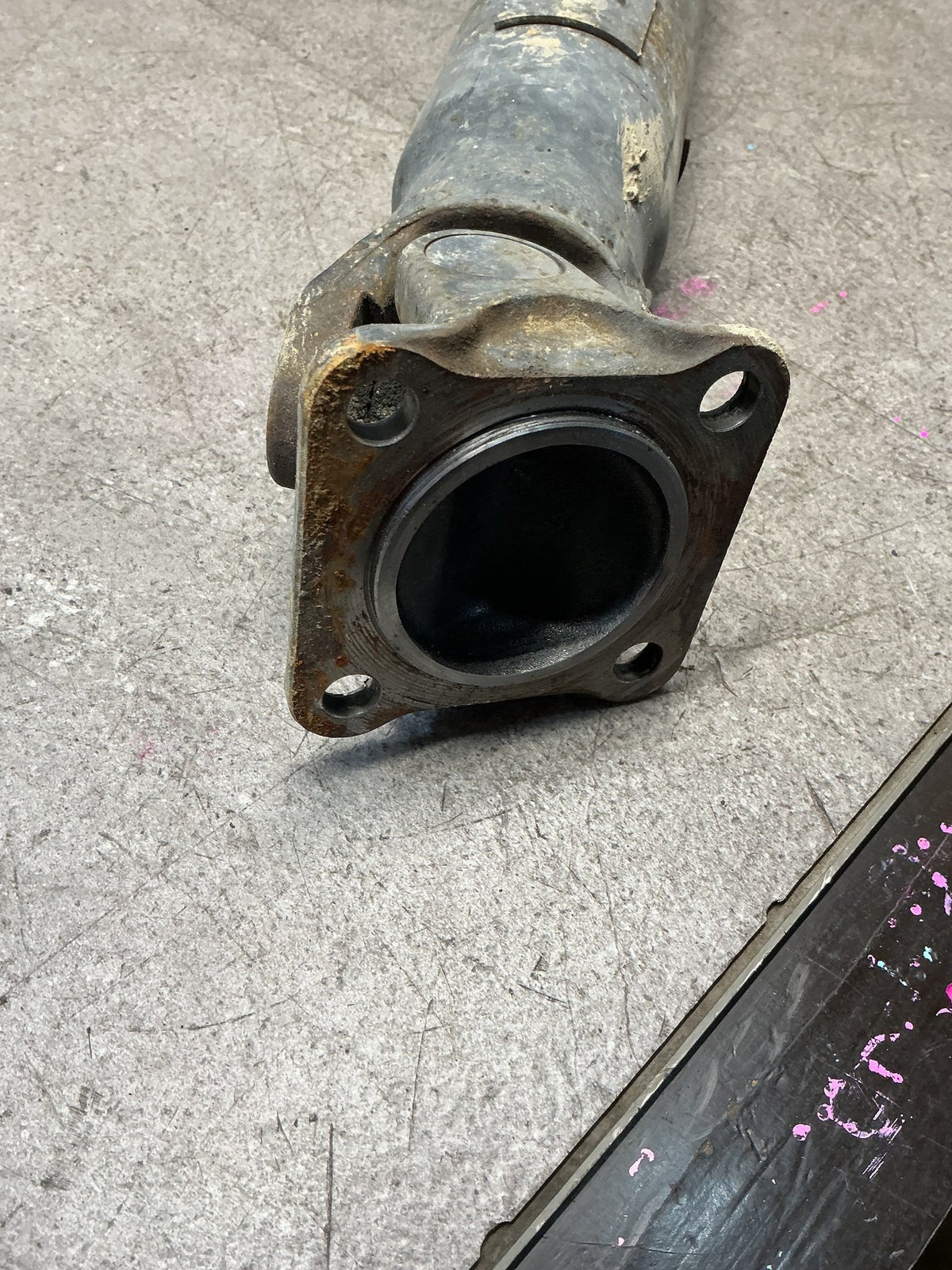 2011 Nissan Caravan VWE25- Rear Prop Shaft- (TAG15184)