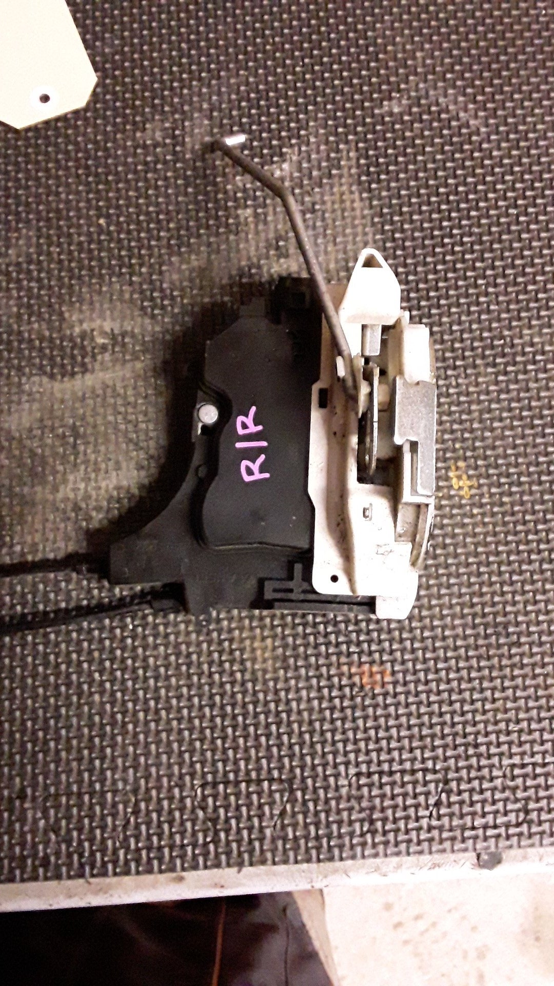 2008 Mitsubishi Outlander II CW*W- Right Rear Door Catch- (TAG517)