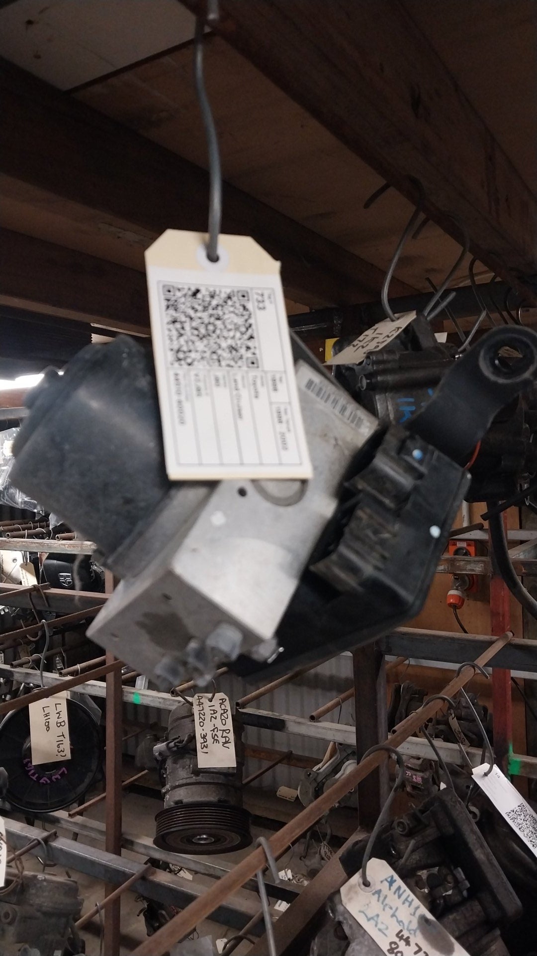 1996-2002 Toyota Land Cruiser J90 VZJ95- ABS Pump/Modulator- (TAG733)