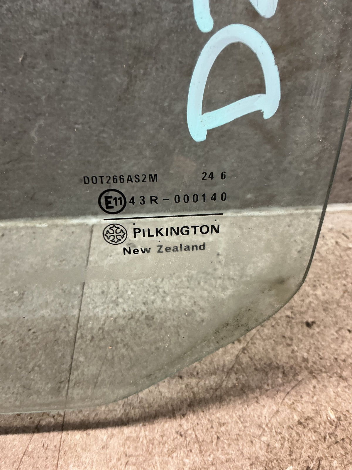 1992 Nissan Navara D21 - Left Rear Door Glass - (TAG18913)