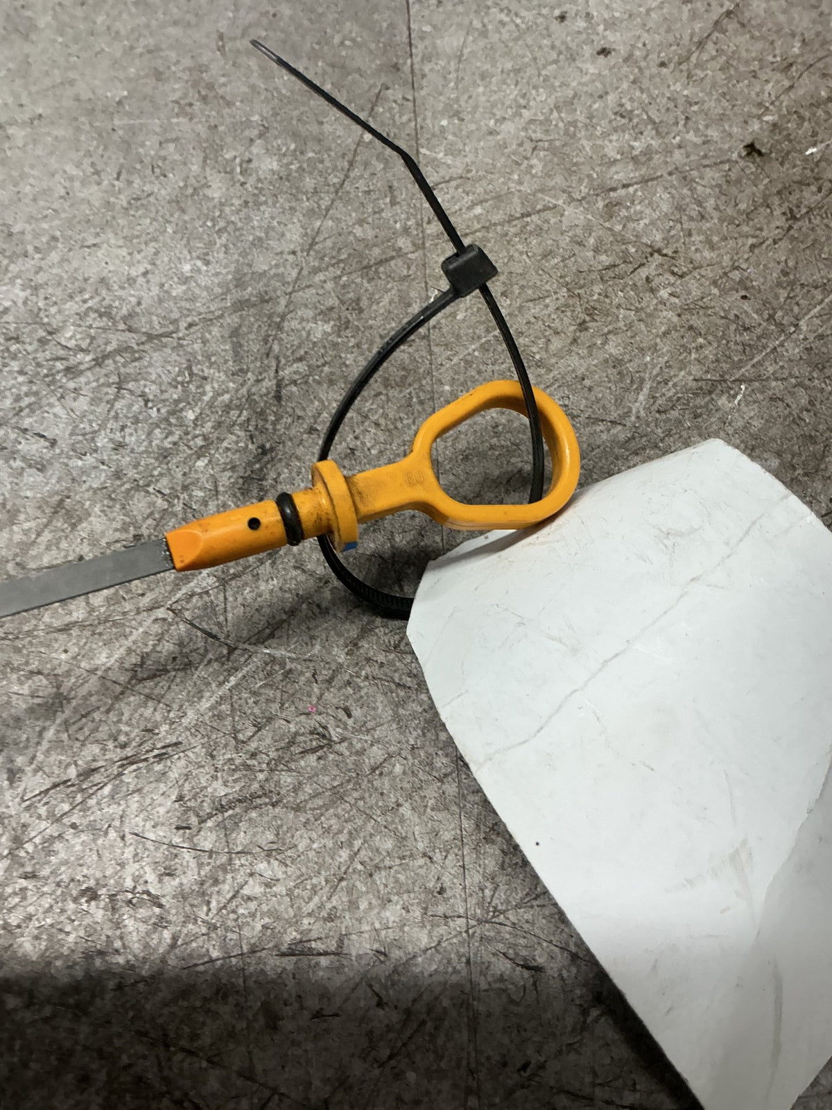 2017 Suzuki Vitara - Engine Oil Dipstick - (TAG18548)