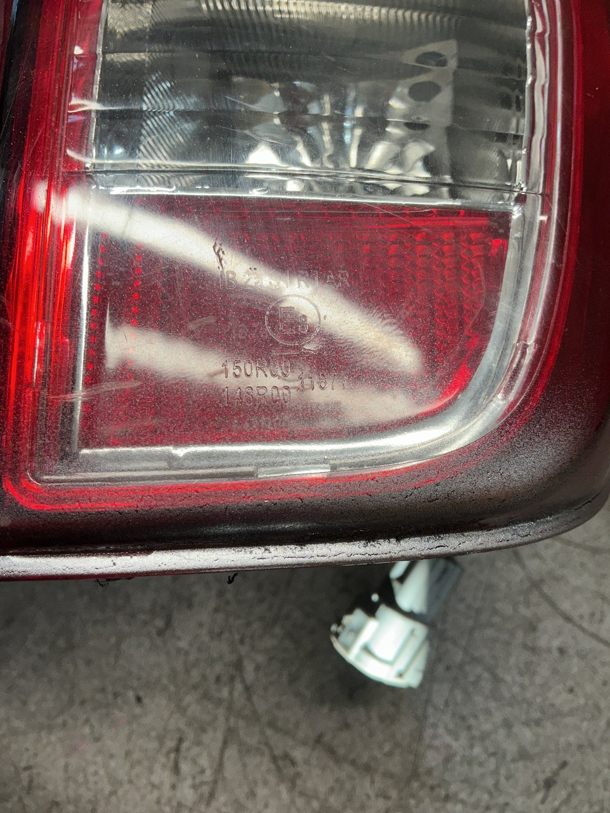 2006 Nissan Navara D40- Right Taillight- (TAG17032)