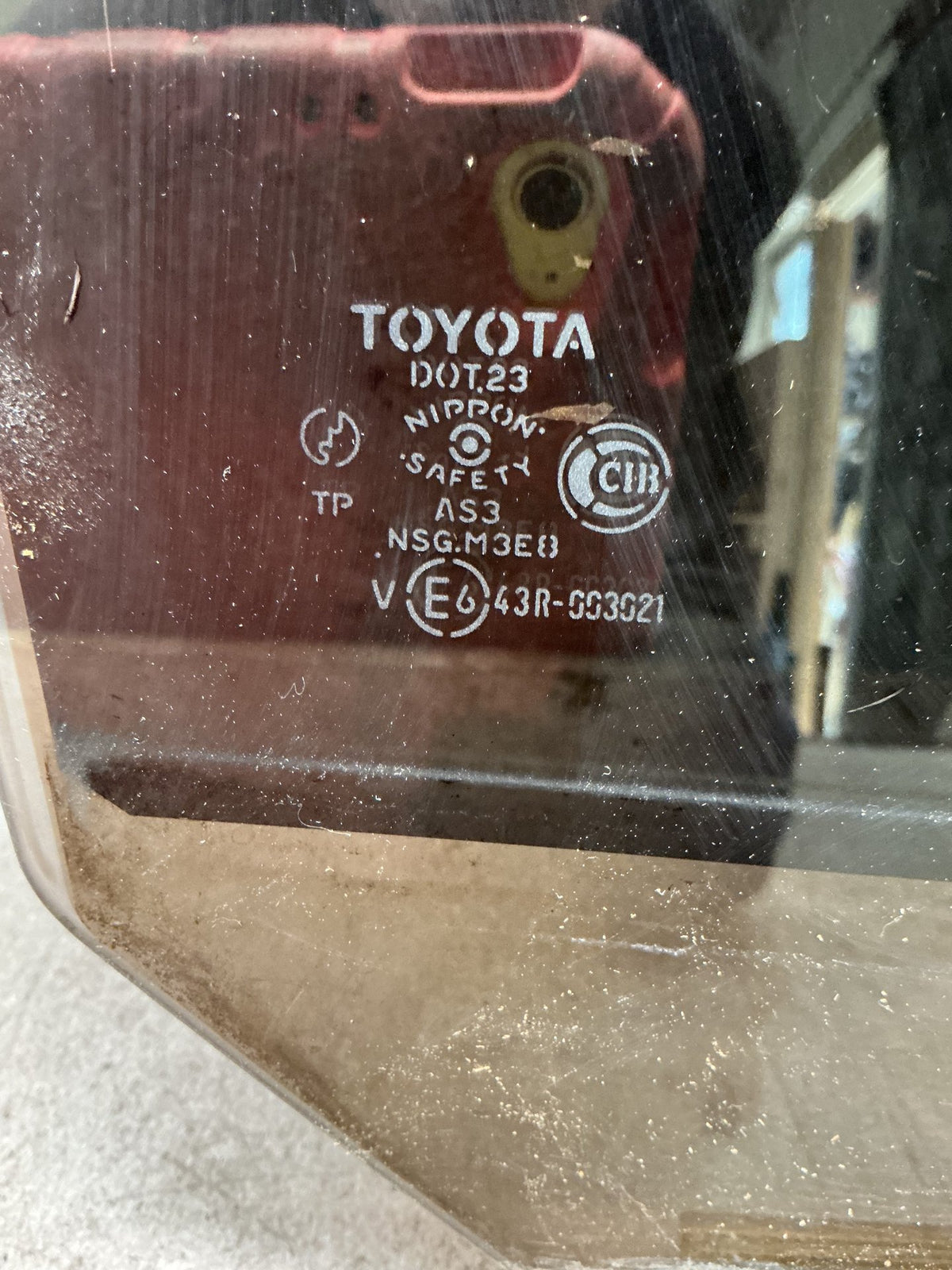 1996-2000 Toyota Land Cruiser J90 KZJ95 - Right Rear Door Glass - (TAG18945)