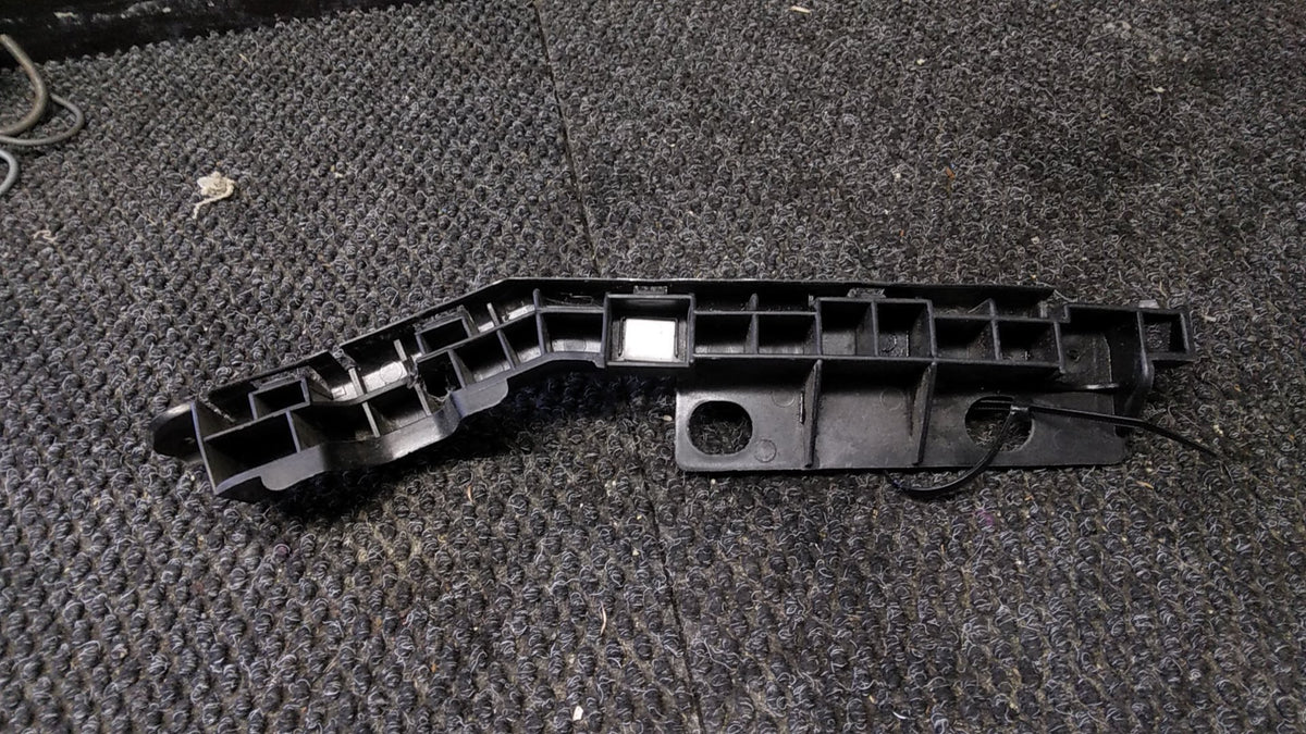 2011-2018 Holden Captiva 7 LT 2WD 2.4 AT- Right Front Bumper Retainer- (TAG5886) PN: 20918966