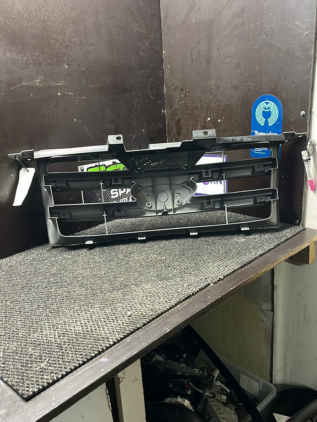 2007 Ford Ranger- Grille- (TAG8582)