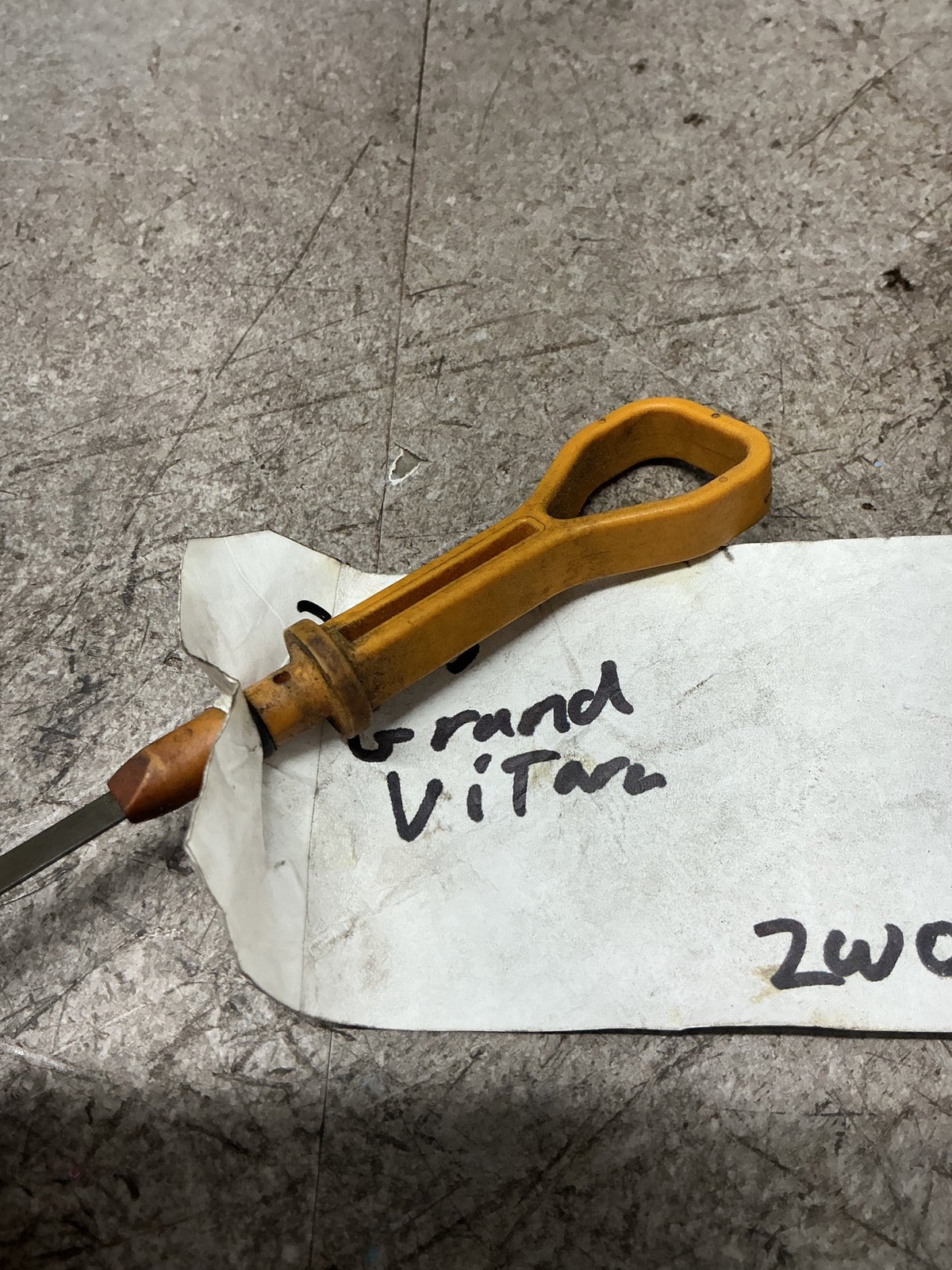 2015 Suzuki Grand Vitara - Engine Oil Dipstick - (TAG18549)