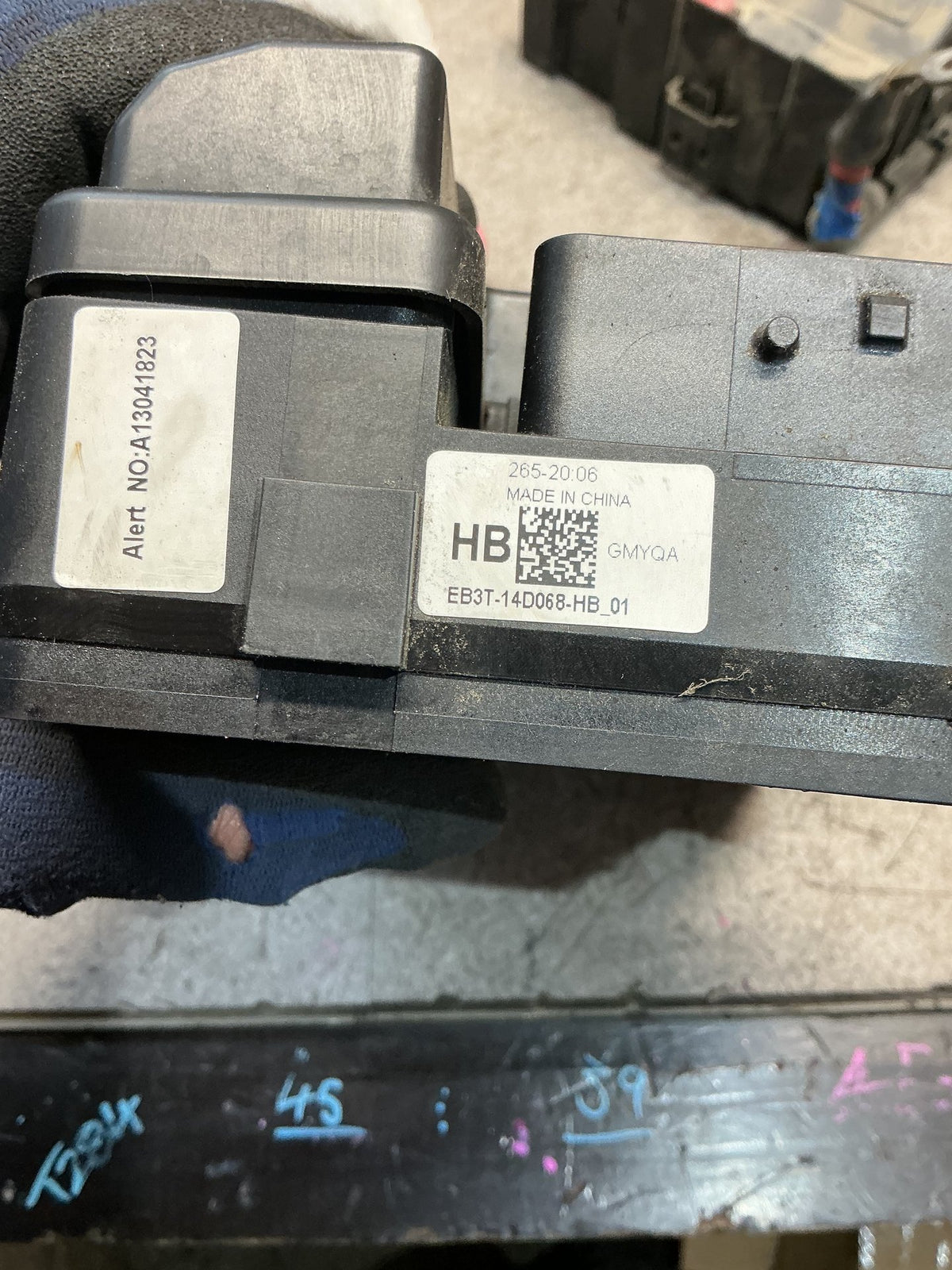 2016 Ford Ranger - Engine Fuse Box - (TAG17813)