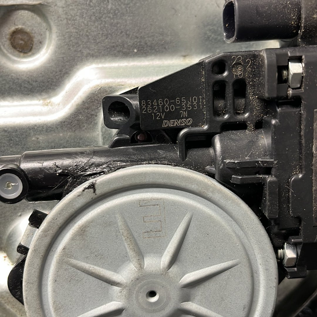2011 Suzuki Grand Vitara- Left Front Window Regulator/Motor- (TAG7619)